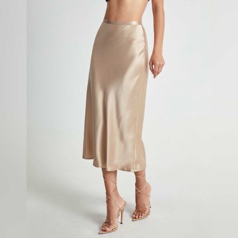 Commense Satin High Waisted Apricot Midi Skirt — XL